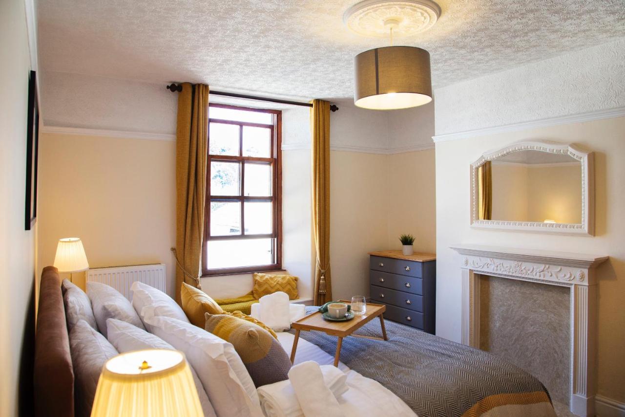 Cosy Open Plan Harbourside Inn With Superking Beds, Wood Burning Stove And Bar Torquay Zewnętrze zdjęcie